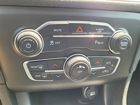 Used 2022 Dodge Charger SXT image 19