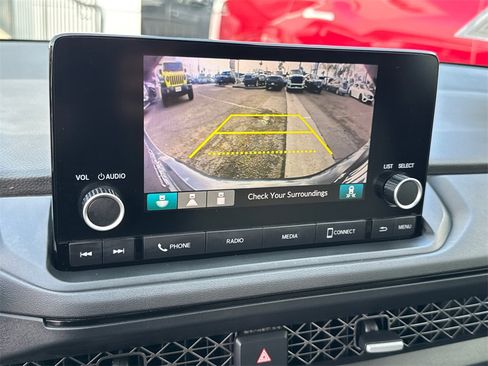 Used 2023 Honda Accord EX image 27