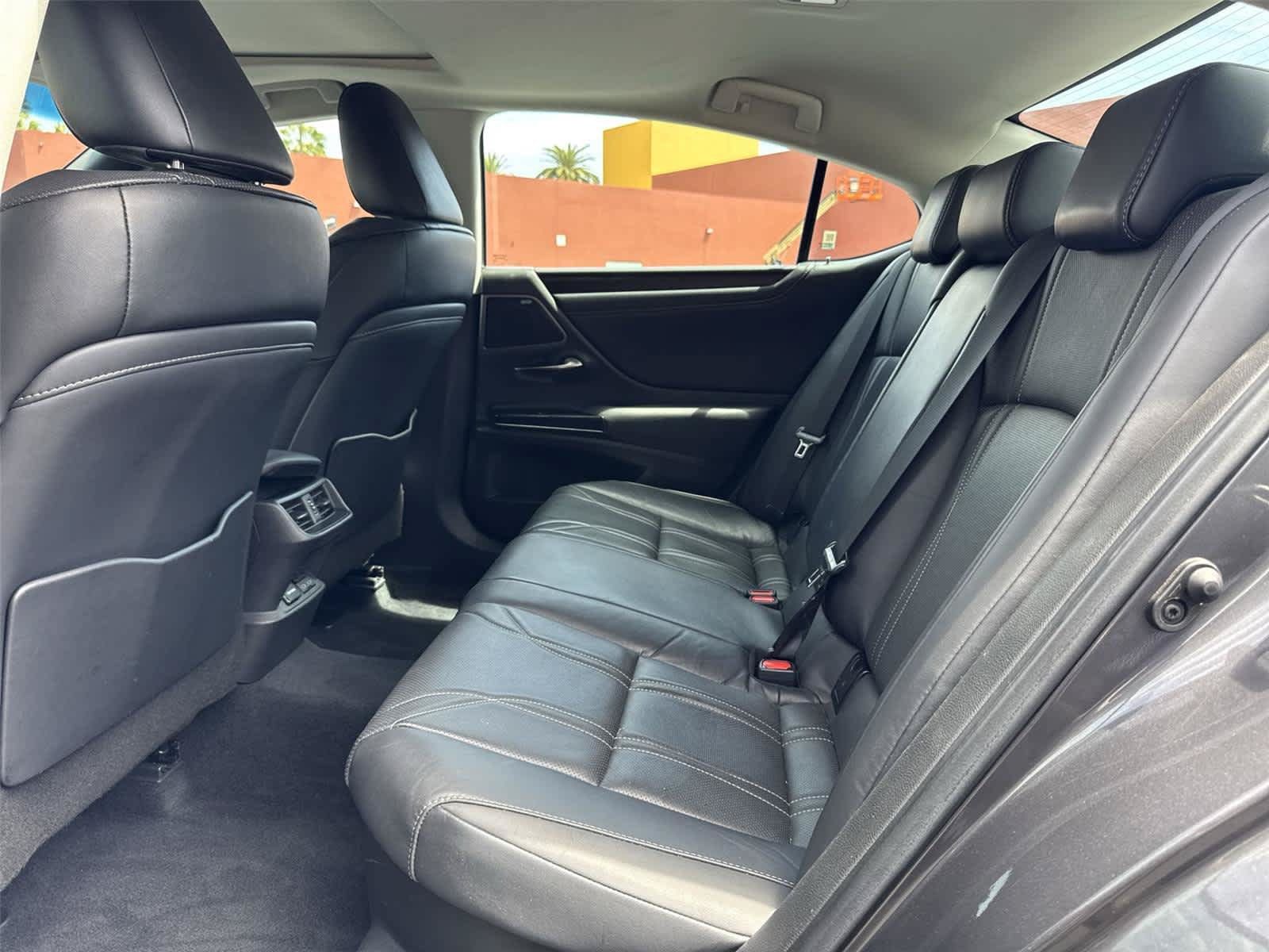 Used 2025 Lexus ES 300h w/ Accessory Package (Z1) FWD image 14