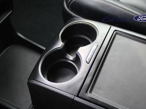 Used 2019 Toyota Sienna SE image 19