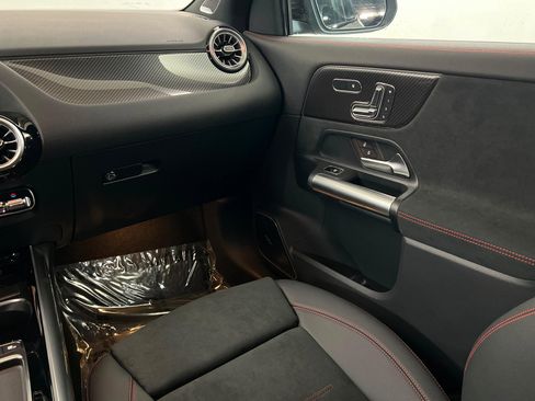 New 2026 Mercedes-Benz GLA 35 AMG 4MATIC image 10