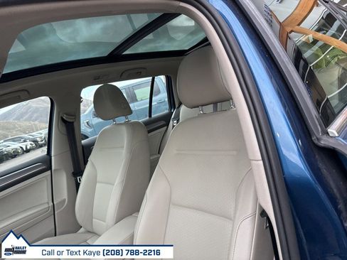 Used 2017 Volkswagen Golf Alltrack image 16