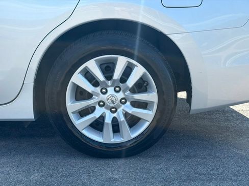 Used 2013 Nissan Altima 2.5 S FWD image 16