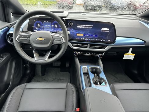 New 2026 Chevrolet Equinox EV LT image 12