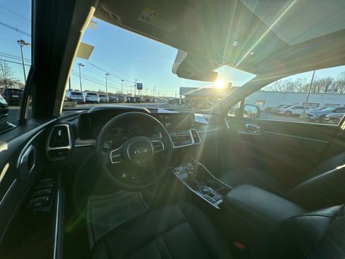 Used 2021 Kia Sorento SX image 10