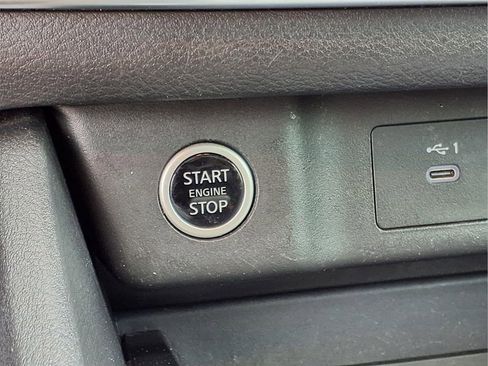 Used 2023 Nissan Rogue SV FWD image 14