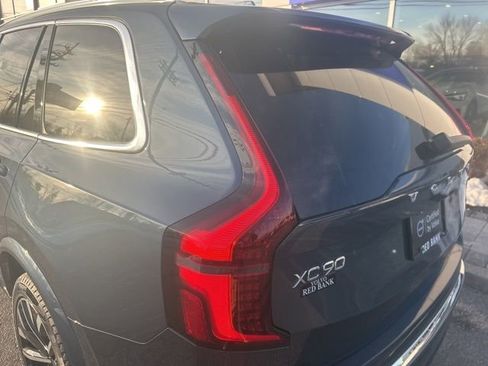 Used 2025 Volvo XC90 B6 Plus image 10