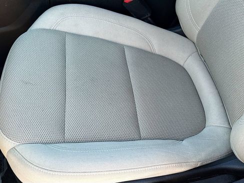 Used 2023 Chevrolet Traverse LS AWD/4WD image 18
