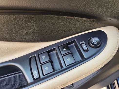 Used 2020 Buick Envision Essence image 29