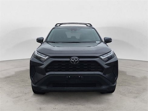 Used 2022 Toyota RAV4 XLE w/ Convenience Package image 8