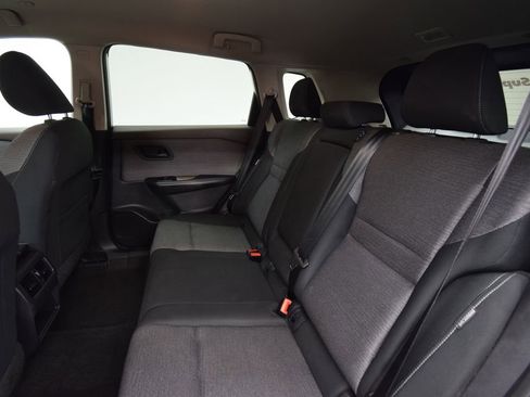 Used 2022 Nissan Rogue S image 23