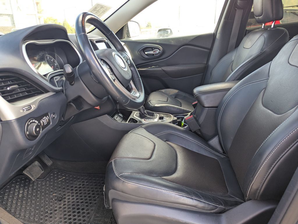 Used 2014 Jeep Cherokee Limited w/ Technology Group FWD image 24