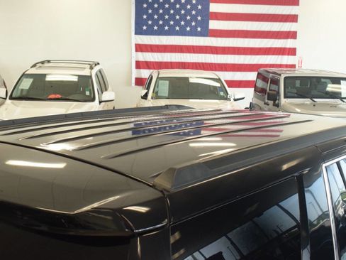 Used 2017 Chevrolet Tahoe LT RWD image 41