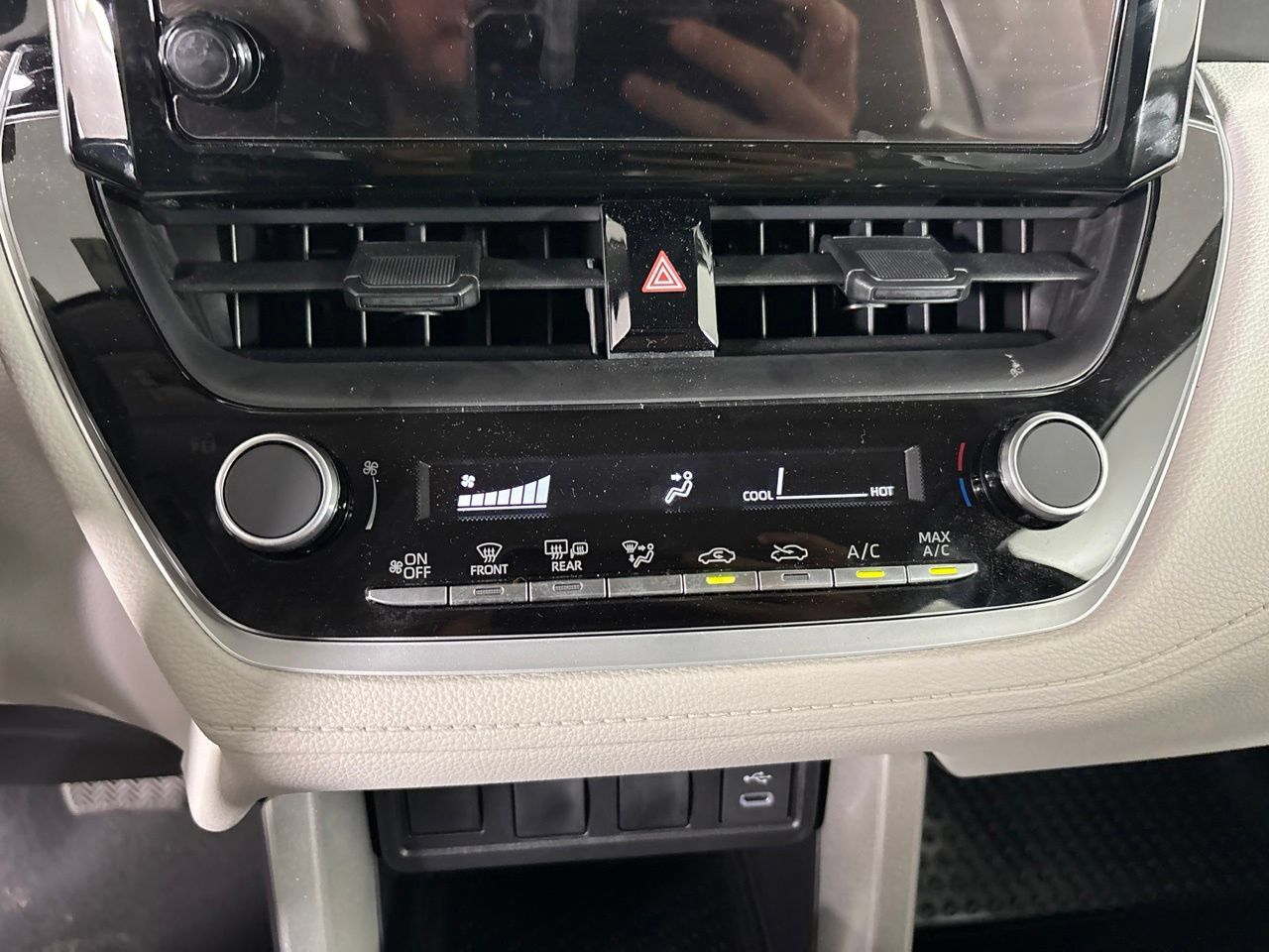 Used 2025 Toyota Corolla Cross L FWD image 20