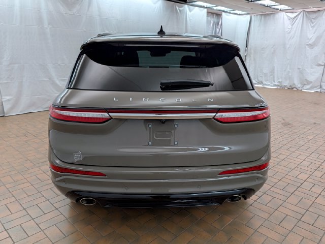 Certified 2025 Lincoln Corsair AWD w/ Equipment Group 101A image 4