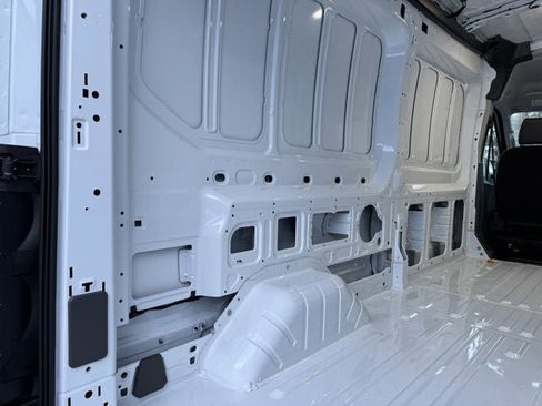 New 2026 Ford Transit 250 148 Medium Roof image 8