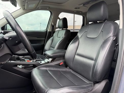 Used 2020 Kia Telluride S w/ S 8 Passenger Seating Package AWD/4WD image 10
