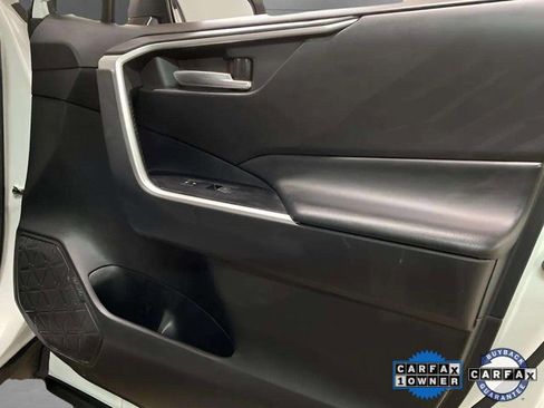 Used 2024 Toyota RAV4 XLE Premium image 75