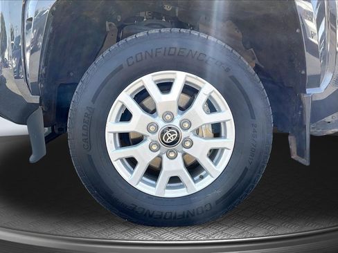 Used 2024 Toyota Tacoma SR5 AWD/4WD image 9