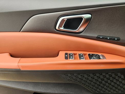 New 2026 Kia Carnival EX FWD image 18