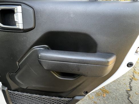 Used 2022 Jeep Wrangler Unlimited Sport w/ Sun And Sound Package image 40