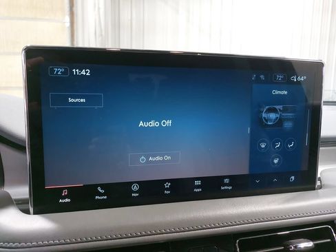 Used 2022 Lincoln Nautilus Reserve AWD/4WD image 22