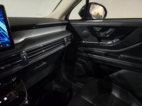 New 2026 Lincoln Corsair Premiere image 29