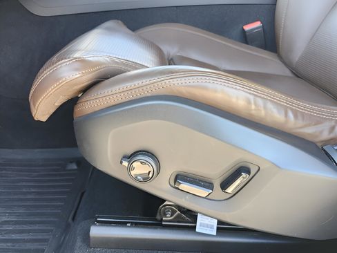 Used 2022 Volvo XC60 B6 Inscription w/ Advanced Package image 10