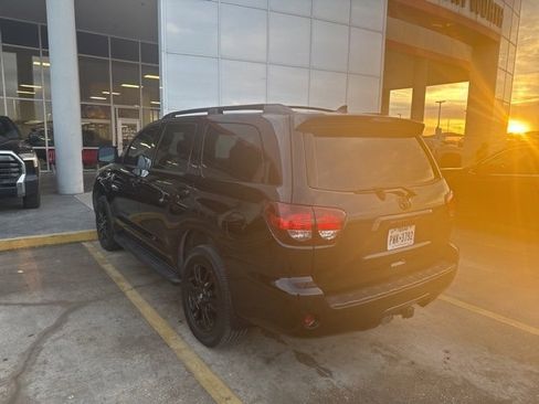 Used 2022 Toyota Sequoia TRD Sport image 6