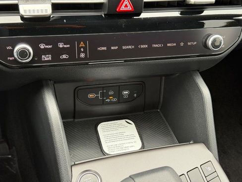 New 2026 Kia Sportage EX FWD image 13