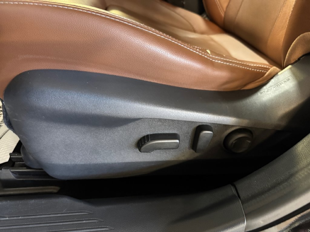 Used 2020 Subaru Outback Touring XT AWD/4WD image 13