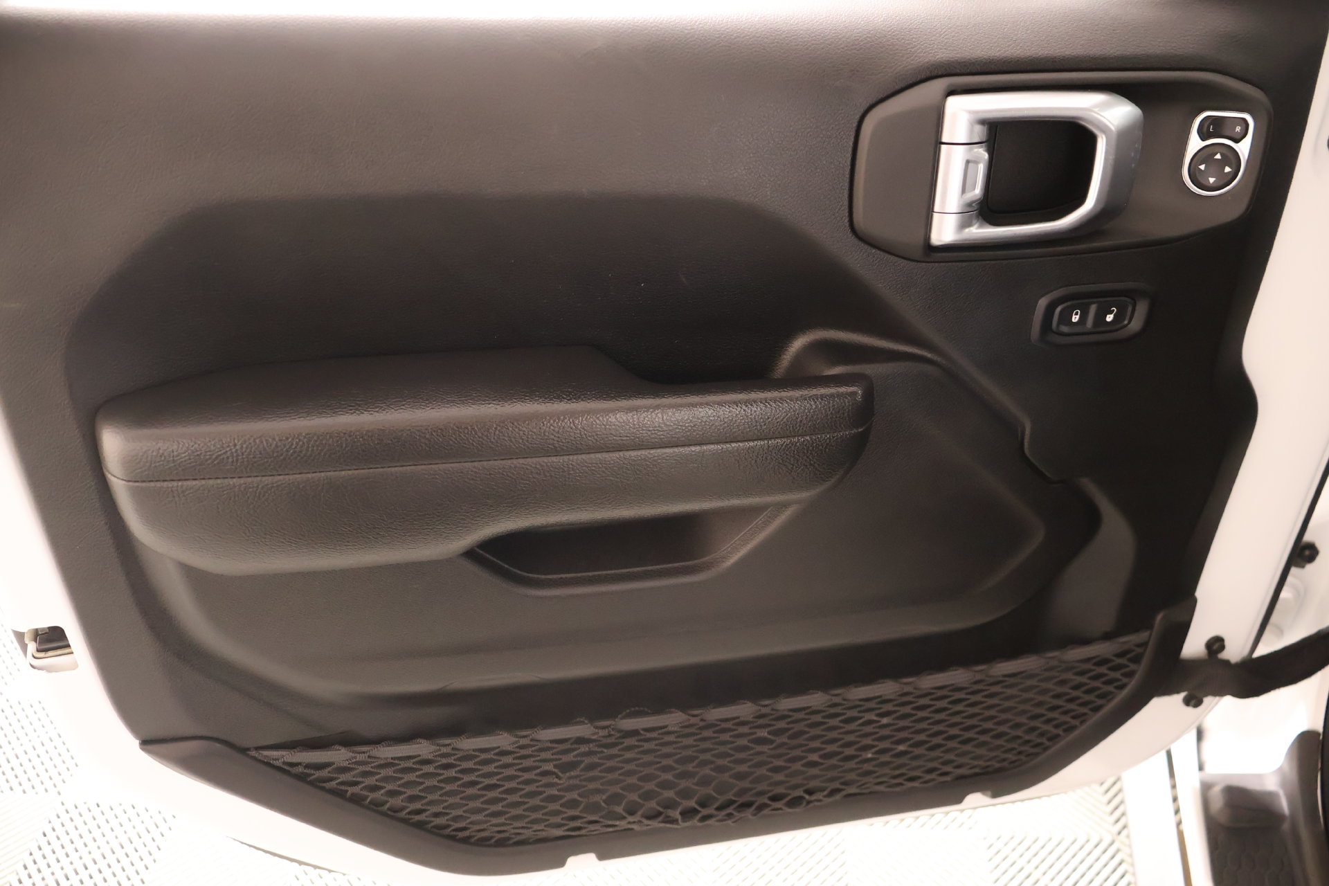 Used 2022 Jeep Gladiator Sport AWD/4WD image 14