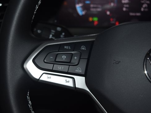 New 2026 Volkswagen Tiguan SE AWD/4WD image 7