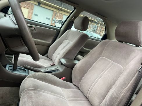 Used 1998 Toyota Camry CE image 10