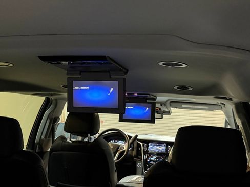 Used 2020 Cadillac Escalade ESV Premium Luxury AWD/4WD image 20