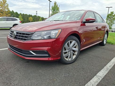 Used 2018 Volkswagen Passat 2.0T SE FWD image 3