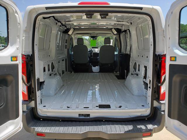 Used 2018 Ford Transit 150 130 Low Roof RWD image 5