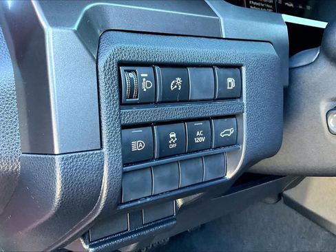 Certified 2026 Toyota 4Runner TRD Off-Road Premium AWD/4WD image 33
