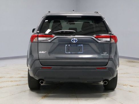 Used 2024 Toyota RAV4 LE AWD/4WD image 10