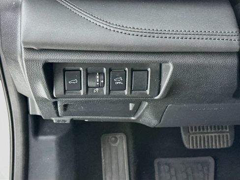 Used 2025 Subaru Outback Wilderness AWD/4WD image 11