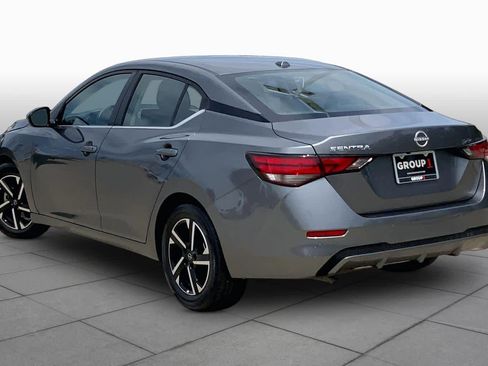 Used 2025 Nissan Sentra SV FWD image 11