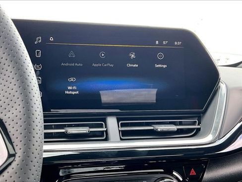 New 2026 Chevrolet Trax RS w/ Sunroof Package FWD image 22
