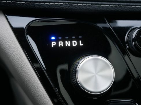 Used 2023 Chrysler Pacifica Limited image 27