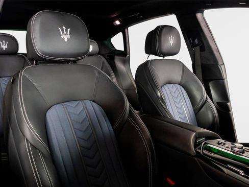 Used 2023 Maserati Levante GT AWD/4WD image 32