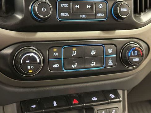 Used 2016 Chevrolet Colorado Z71 AWD/4WD image 12