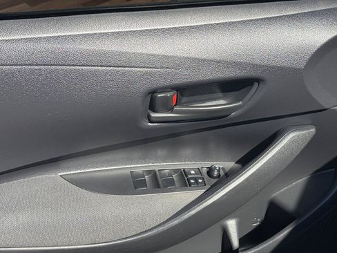 Used 2022 Toyota Corolla LE FWD image 22