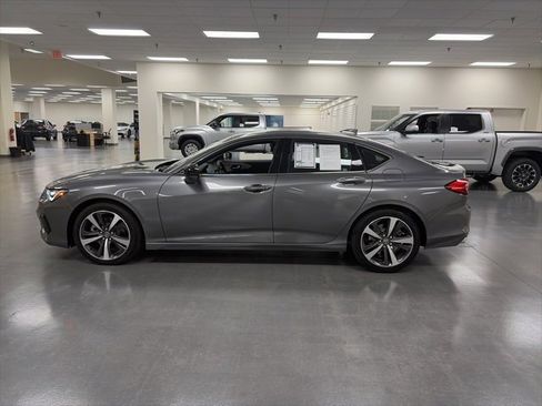 Used 2024 Acura TLX w/ Technology Package image 4
