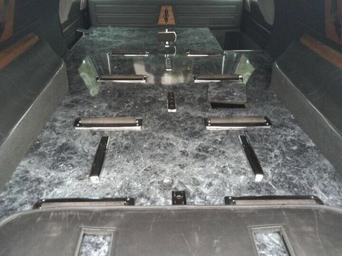 Used 2011 Cadillac DTS Limousine image 17