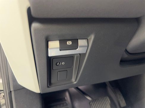 Used 2022 Land Rover Defender 110 X-Dynamic SE image 53