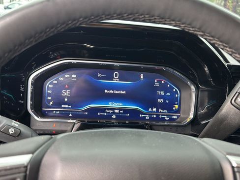 Used 2025 Chevrolet Silverado 2500 LT w/ Convenience Package image 23